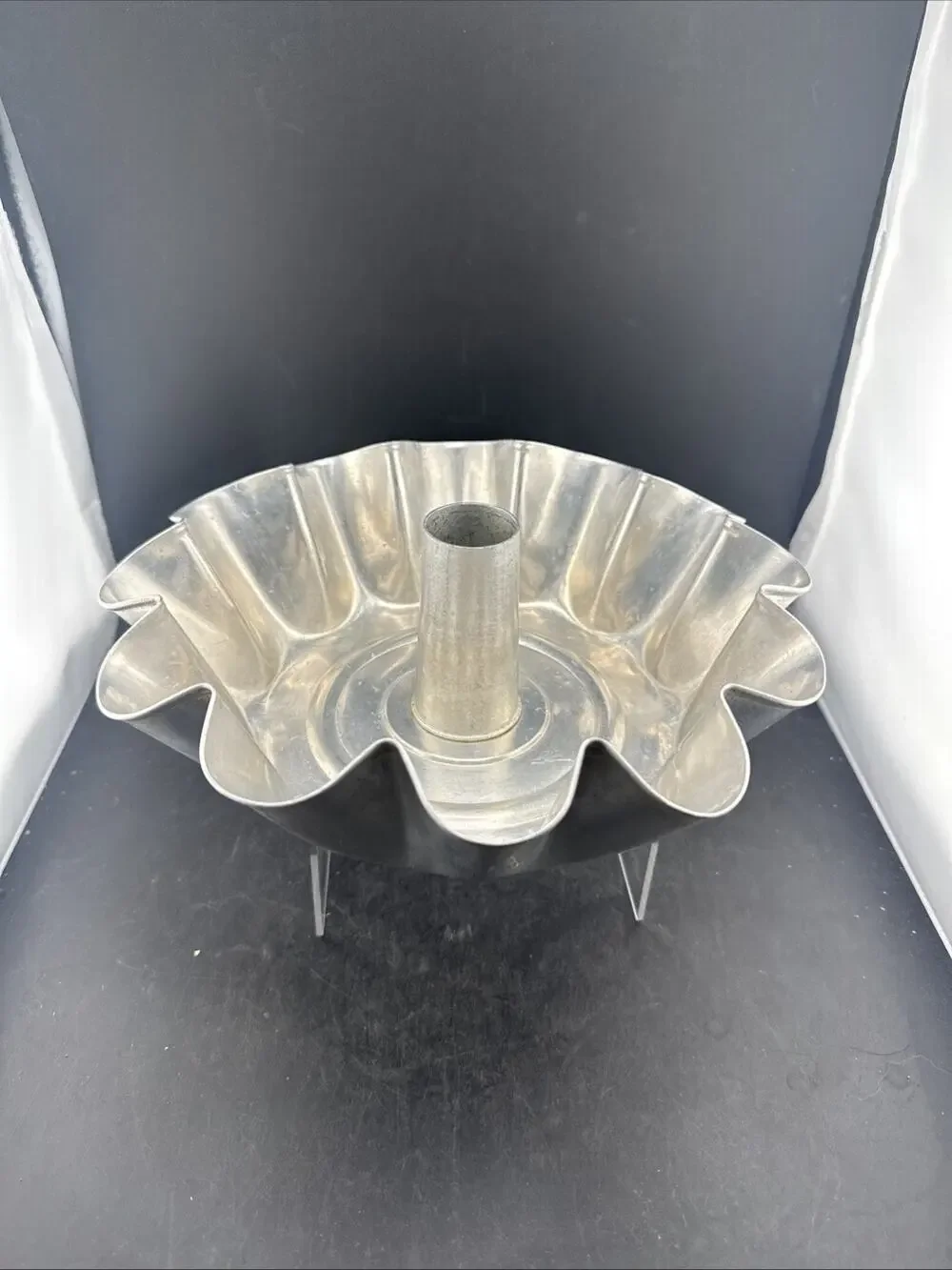 Vintage Le Nard Aluminum Bundt Cake Pan Fluted Tube Mold Made In USA Scalloped